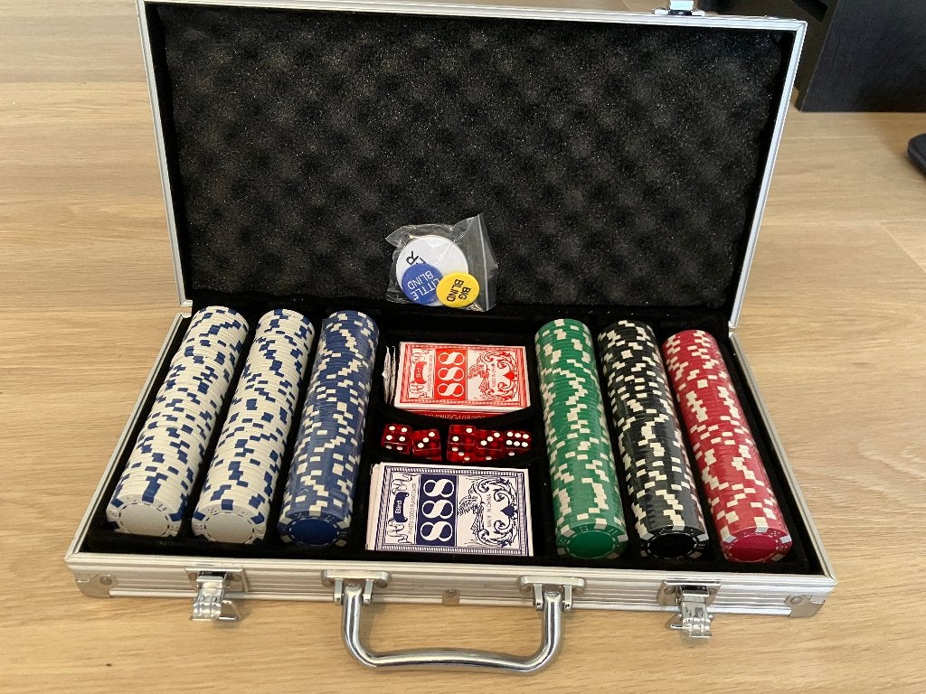 Poker Set, Hobby en Vrije tijd, Gezelschapsspellen | Kaartspellen, Ophalen, Nieuw