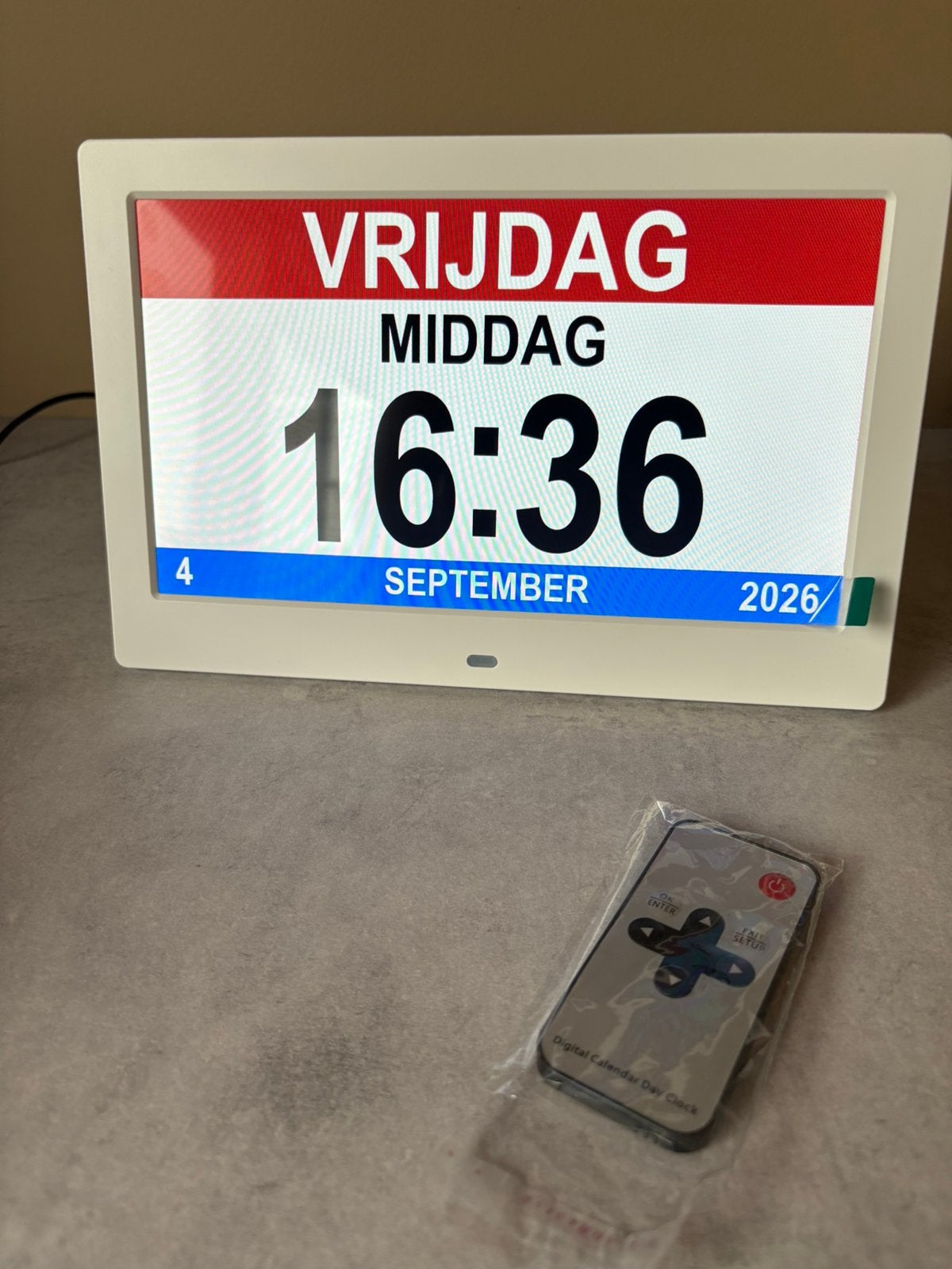 Digitale kalenderklok met extra groot scherm, Ophalen, Zo goed als nieuw