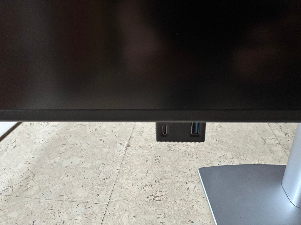 Dell Pro Plus - 4K USB-C Hub - Monitor - P3225QE, Ophalen, In hoogte verstelbaar, 61 t/m 100 Hz, DELL