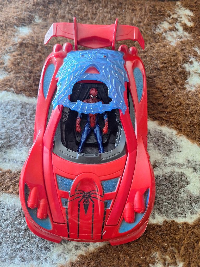 Spiderman race auto met figuurtje, Ophalen, Gebruikt