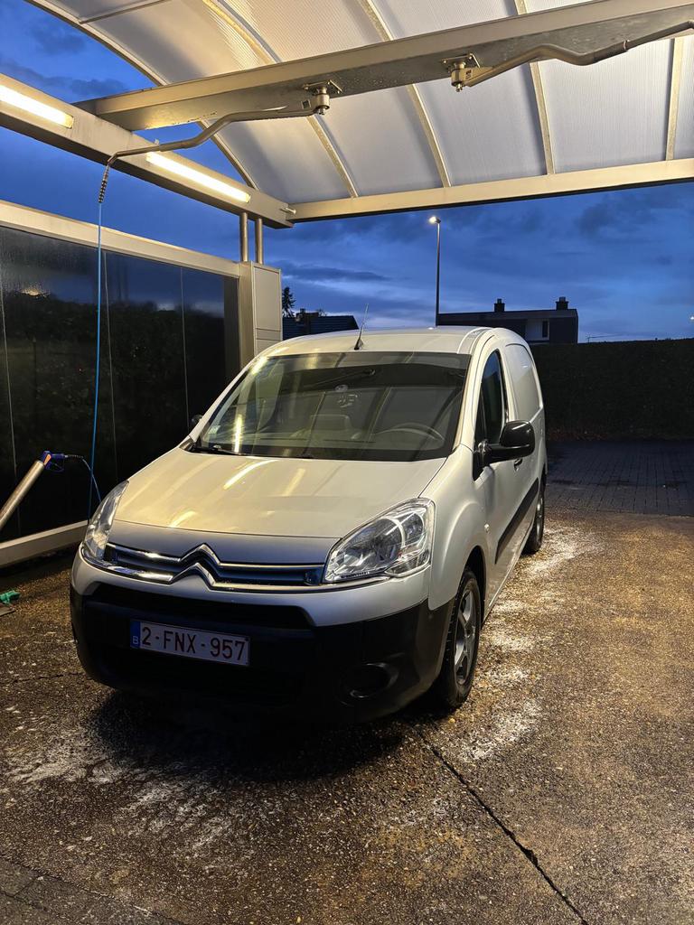 Citroen Berlingo 1.6, Autos, Citroën, Particulier, Berlingo, Diesel, Euro 6, 3 portes, Boîte manuelle, Argent ou Gris, Noir, Tissu
