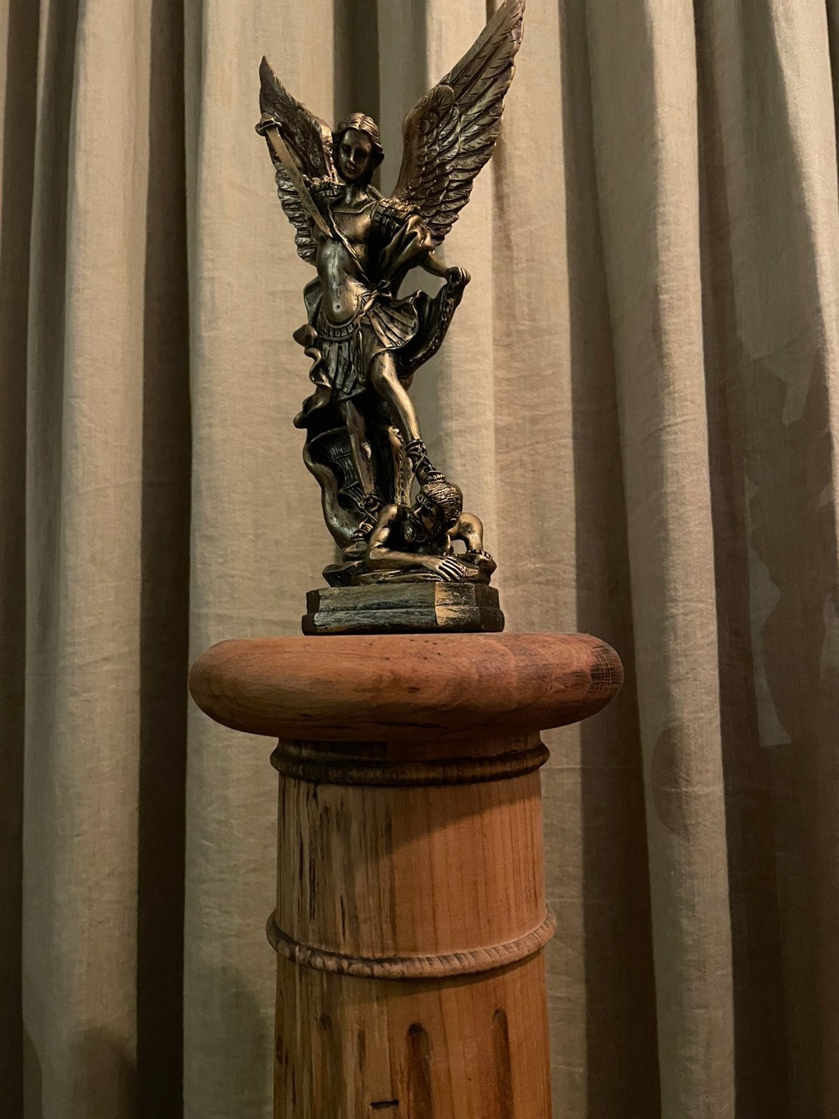 Saint Michael, Enlèvement