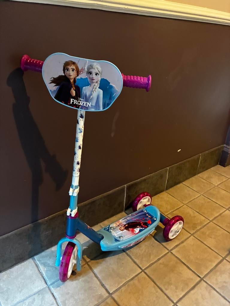 Step Disney Frozen, Fietsen en Brommers, Steps, Ophalen, Zo goed als nieuw