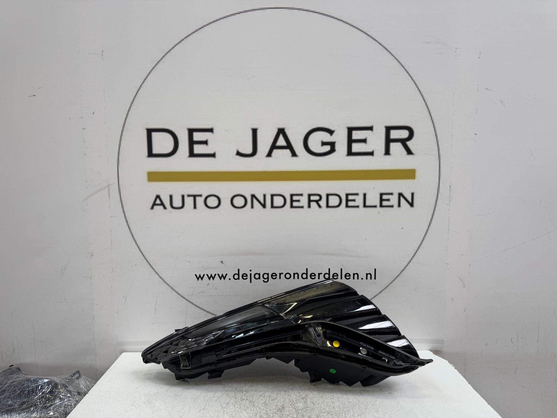 HYUNDAI TUCSON KOPLAMP RECHTS 92208N7100, Auto-onderdelen, Gebruikt, Heolleung-ro 12
06797  Seoul, Info@hyundai.com, Hyundai