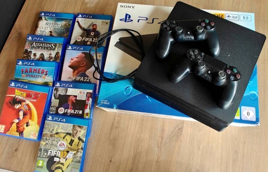 Playstation 5 + games, Games en Spelcomputers, Spelcomputers | Sony PlayStation 4, Ophalen
