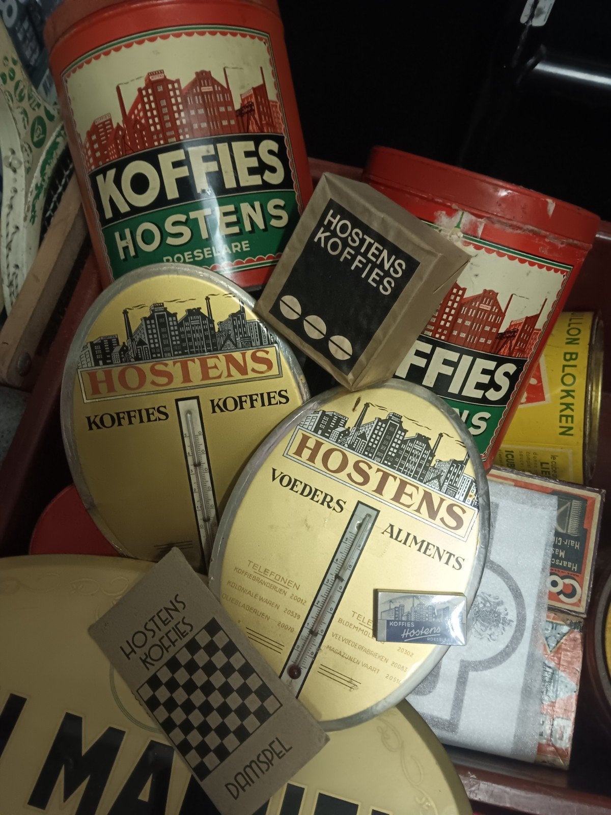 Hostens lot, Collections, Enlèvement