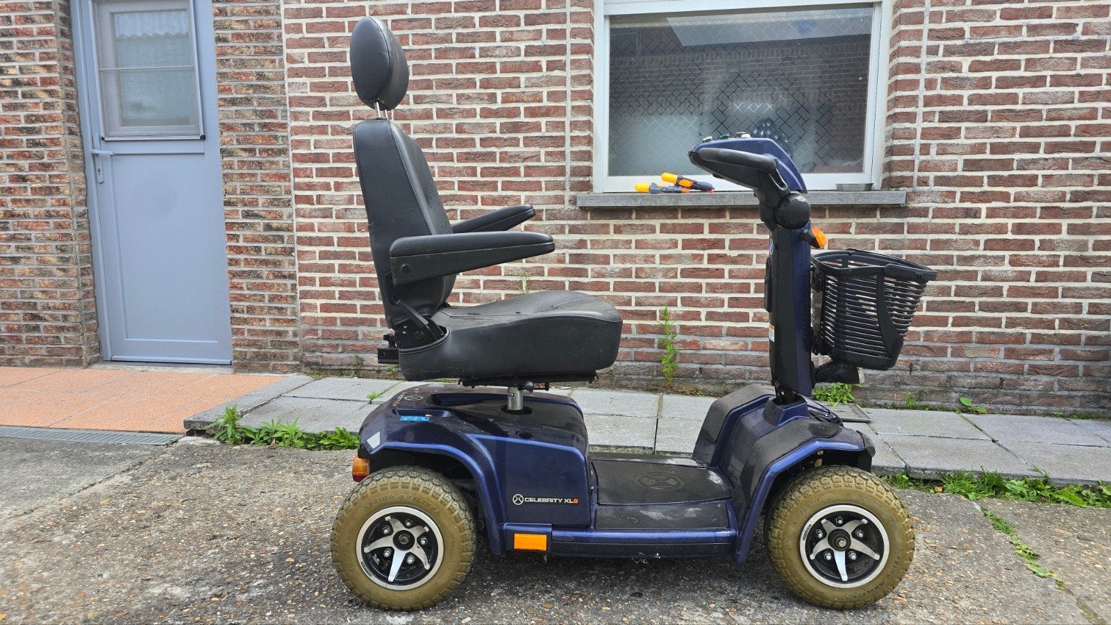 Celebrety XL8, Ophalen