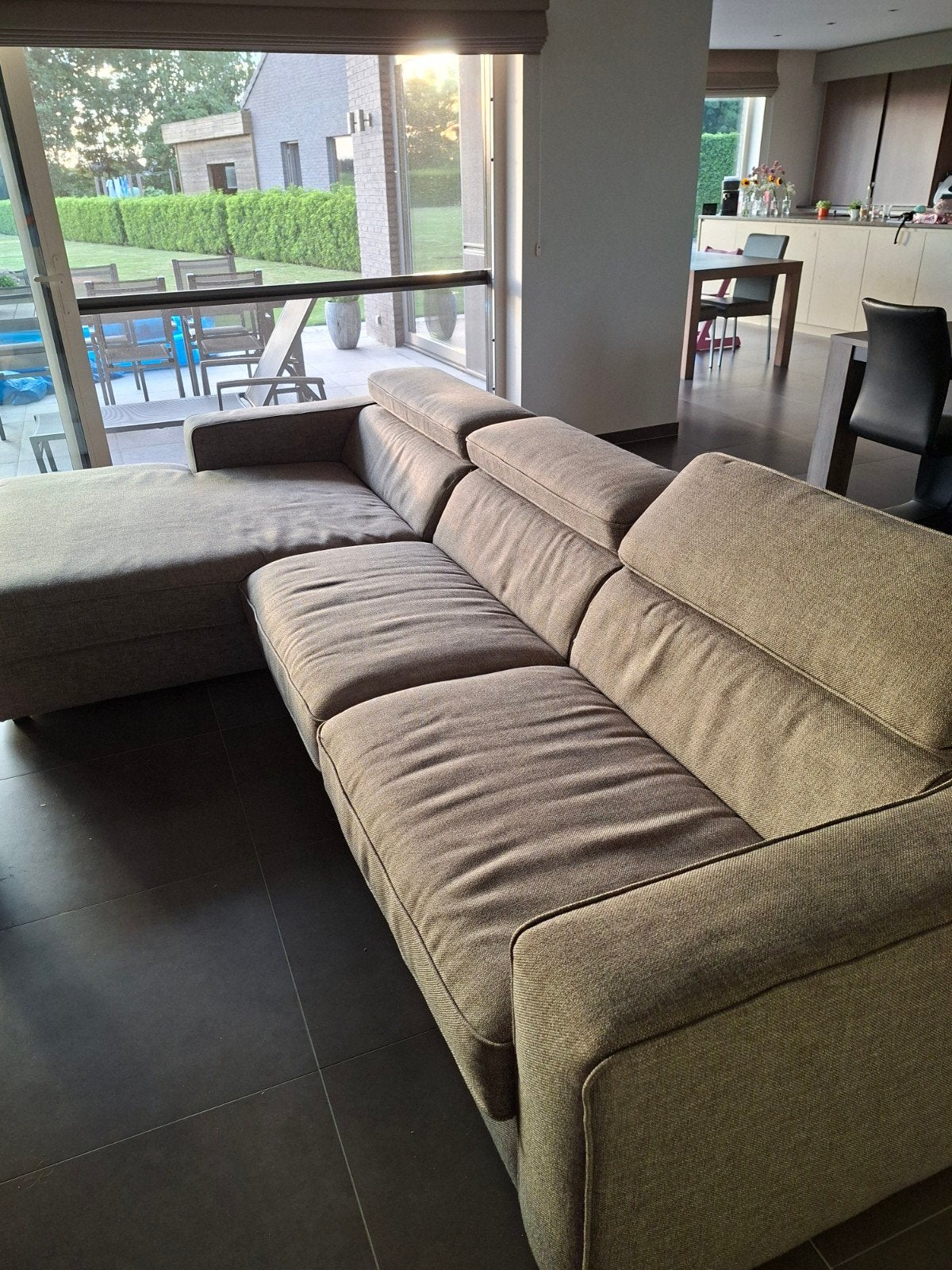 Longchair zetel + 1.5 zetel, Ophalen