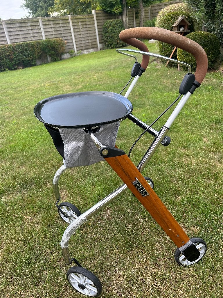 Rollator, Diversen, Ophalen, Opvouwbaar, Zo goed als nieuw