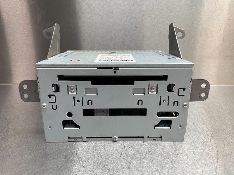 RADIO Mitsubishi ASX (01-2010/03-2023) (|8701A352|), Gebruikt, Mitsubishi