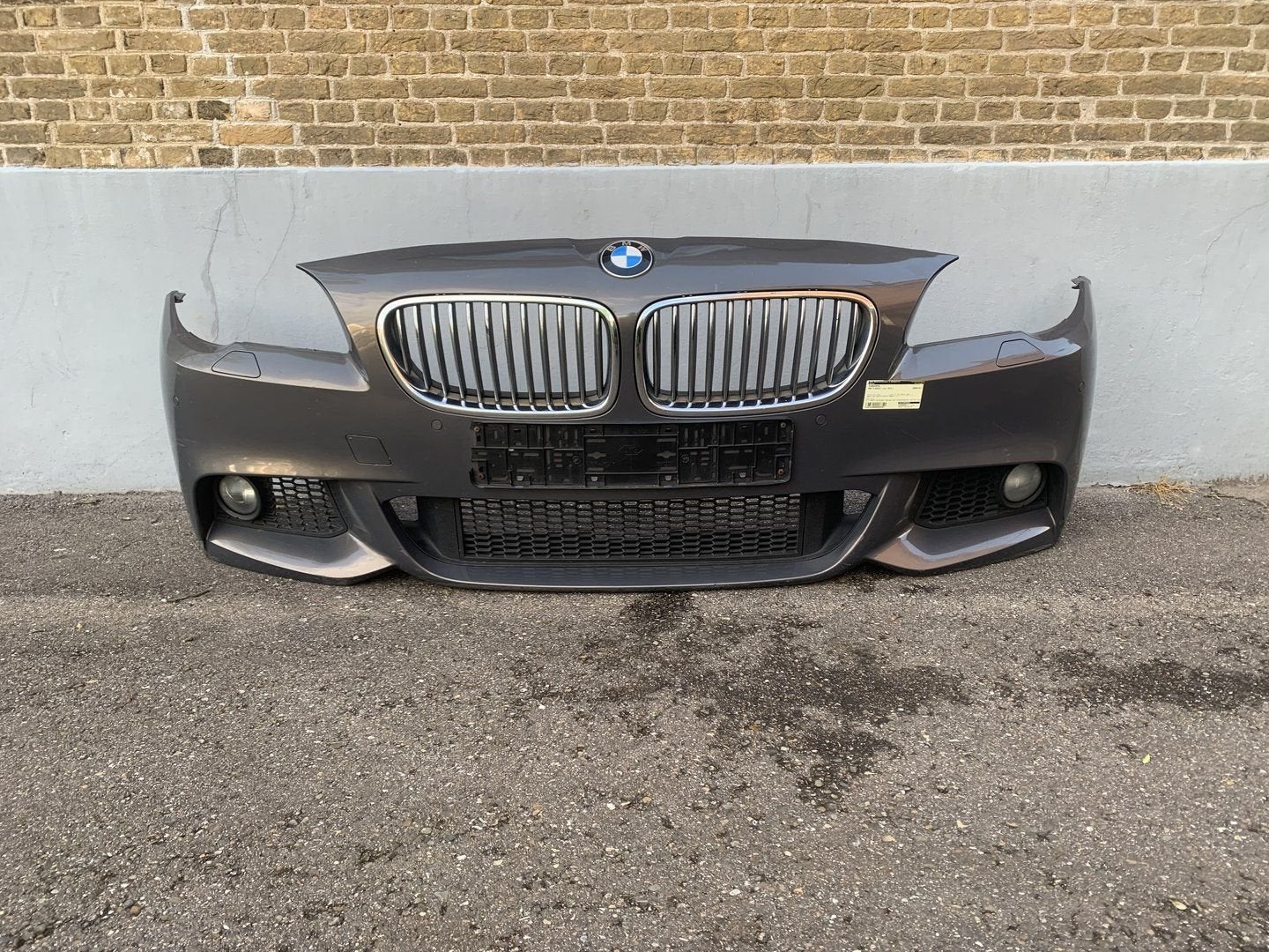 voorbumper BMW 5-serie F10 F11 M pakket PDC sproeiers 2009+, Auto-onderdelen, Gebruikt, -, Voor, -
