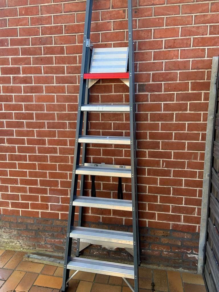 Trapladder 7 treden altrex, Ophalen, Zo goed als nieuw