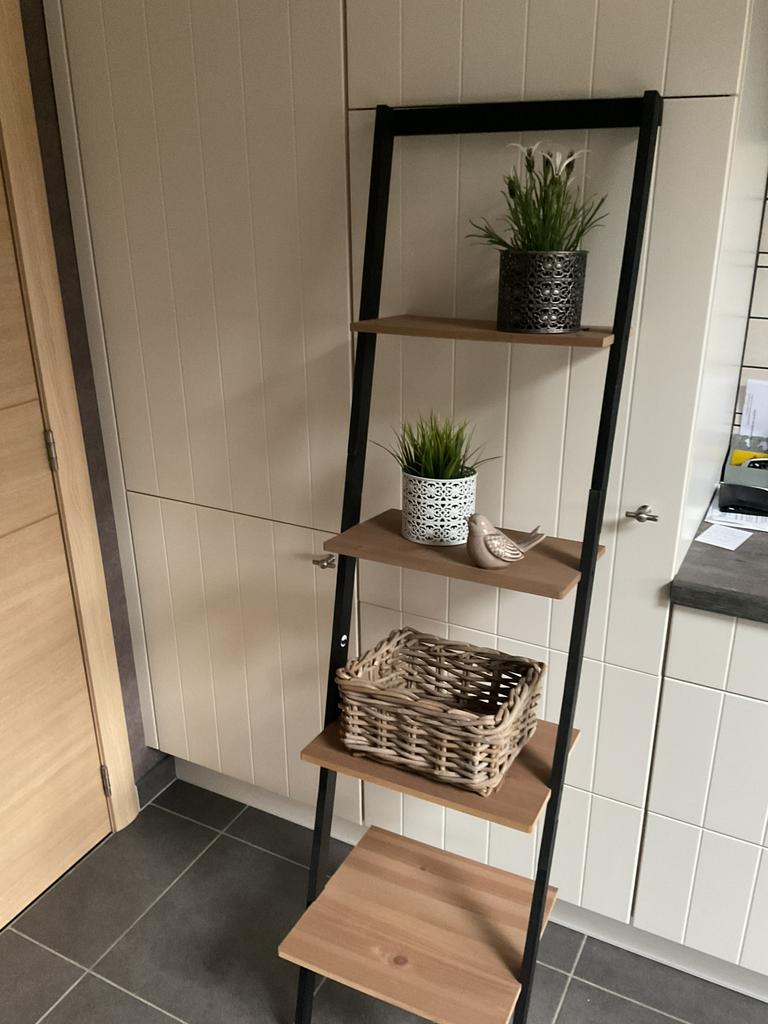 Houten muurrek zonder decoratie, Ophalen, Zo goed als nieuw