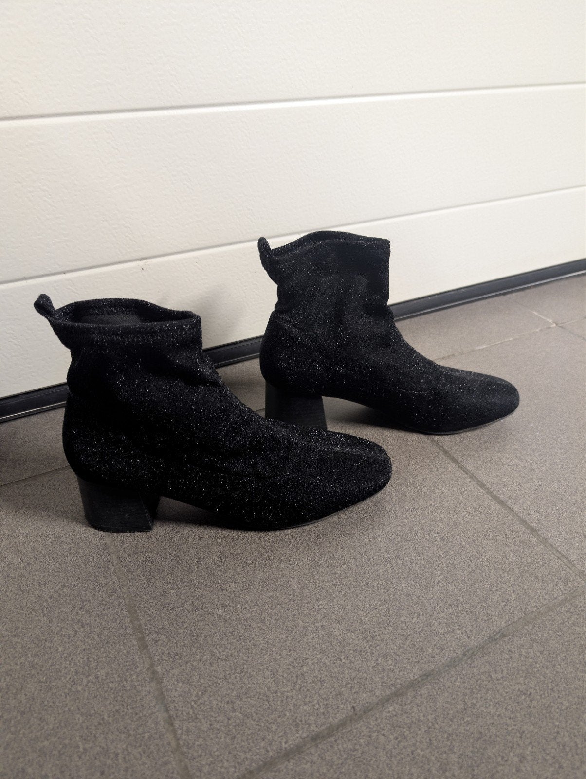 Zwarte glitter enkellaarzen met blokhak - Maat 39, Kleding | Dames, Schoenen, Primark, Zwart, Lage of Enkellaarzen, Ophalen of Verzenden