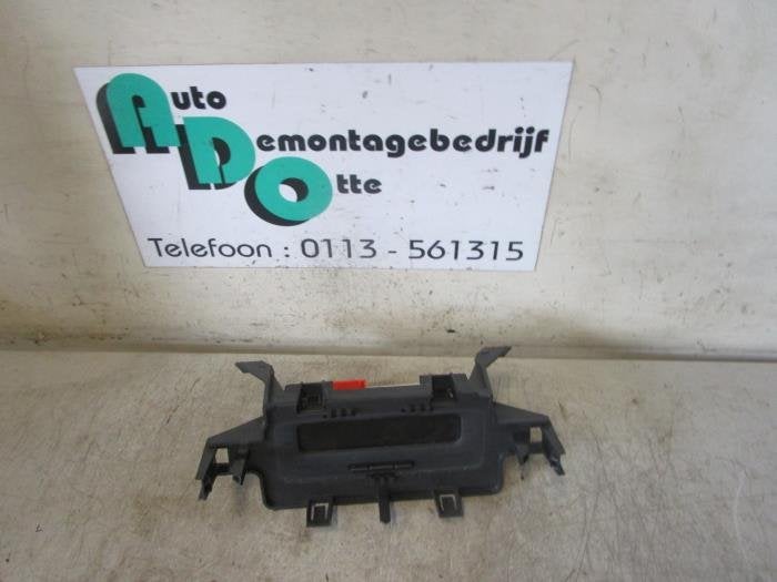 Display Interieur van een Renault Megane (Megane 2 02-), Auto-onderdelen, Gebruikt, -, Renault, -