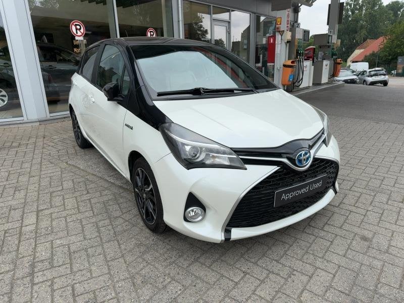 Toyota Yaris Two-Tone, Euro 6, 73 ch, Noir, 5 portes