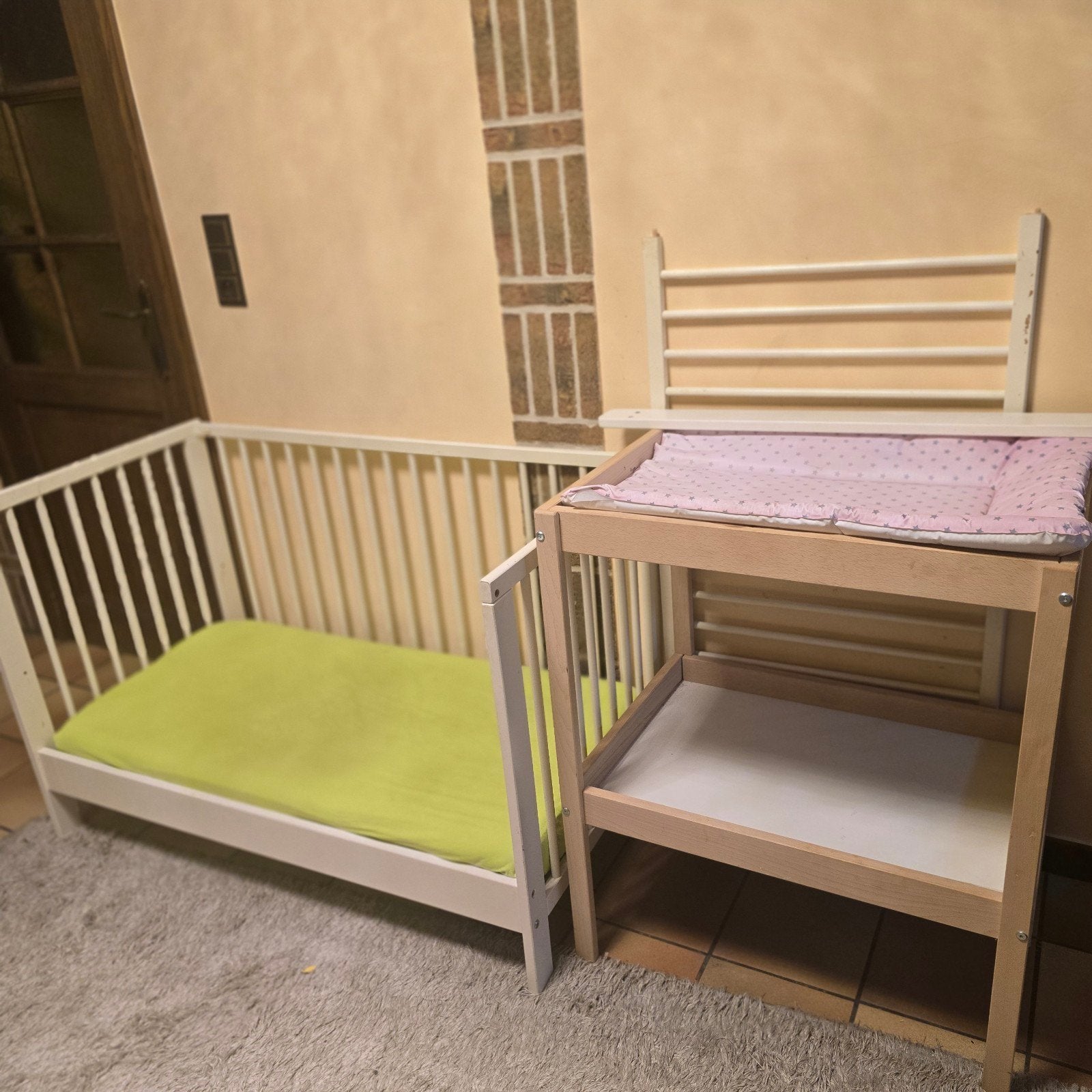 lit et table à langer pour bébé ikea, Enfants & Bébés, Enlèvement, Comme neuf, Matelas