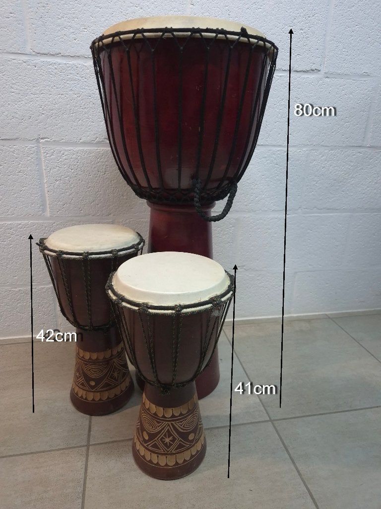3 Traditionele Djembés  uit west Afrika met geitenvel, Musique & Instruments, Percussions, Enlèvement, Comme neuf, Tambour