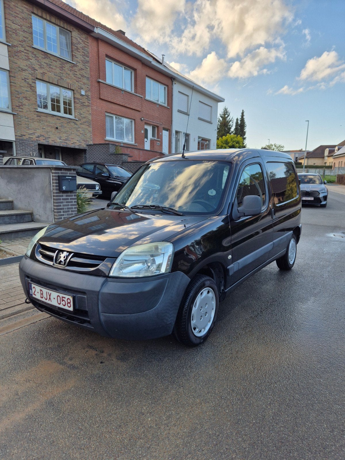 Peugeot partner 1.9D met airco - topstaat, Centrale vergrendeling, Diesel, Particulier, Te koop