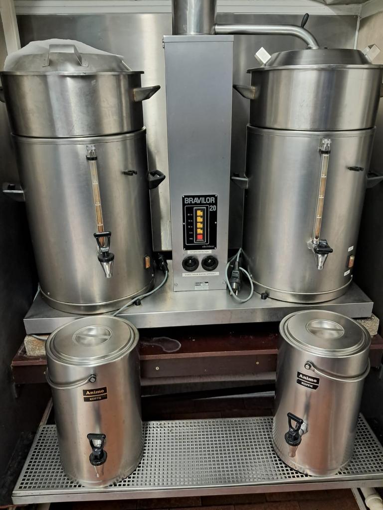 Prof. Koffiezetapparaat met 2 warmhoudkannen, Elektronische apparatuur, Ophalen, Gebruikt, 10 kopjes of meer, Koffiemachine
