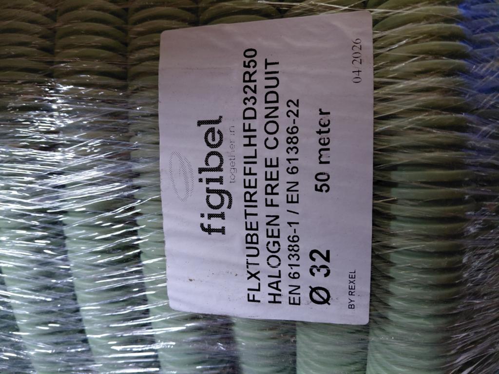 Figibel halogeen vrije wachtbuis 32mm , lengte +-  35meter., Doe-het-zelf en Bouw, Buizen en Afvoer, Ophalen