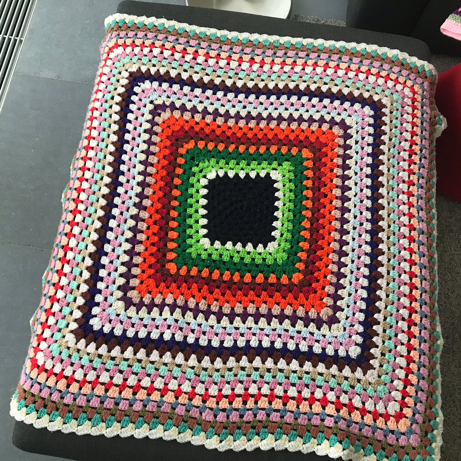 Vintage gehaakte felgekleurde sprei, Ophalen of Verzenden, Zo goed als nieuw