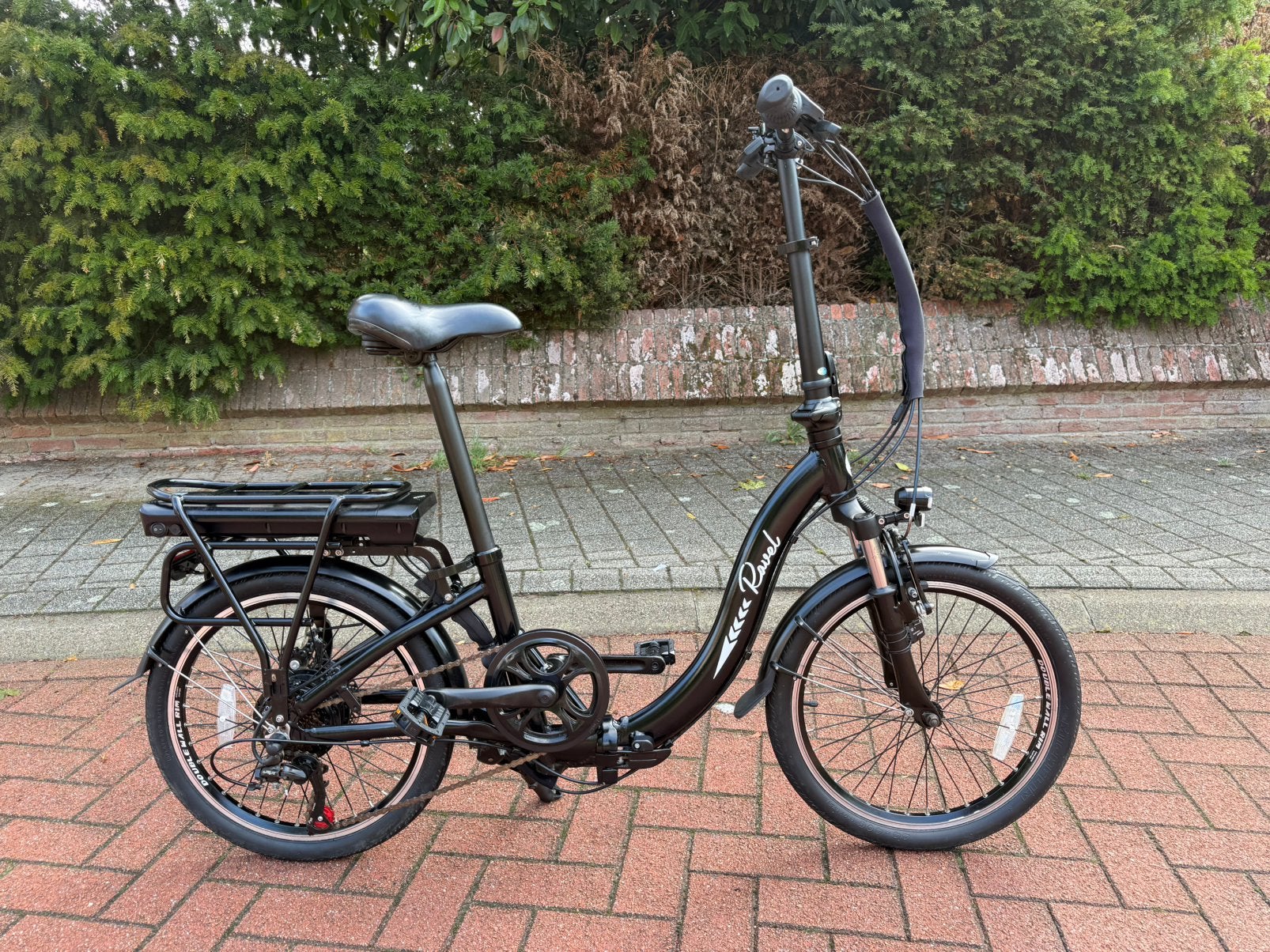 zwarte MBM Ravel elektrische vouwfiets in nieuwe staat, Fietsen en Brommers, Ophalen of Verzenden
