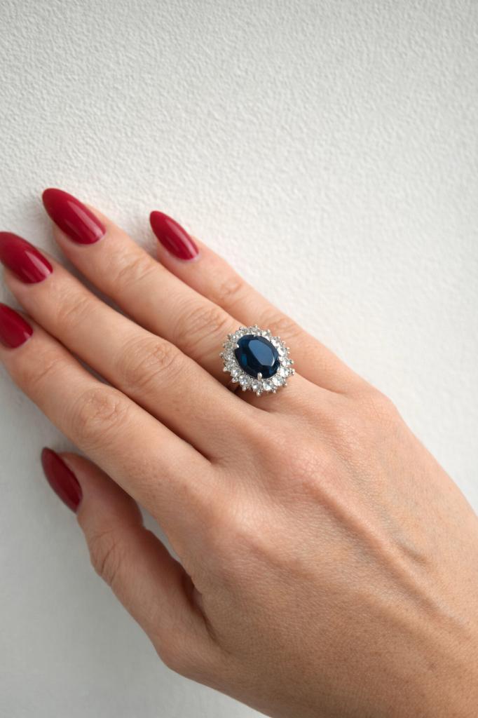 Bague saphir en or blanc 375 Le Diamantaire taille 50/51, Bijoux, Sacs & Beauté, Bagues, Enlèvement ou Envoi, Plus petit que 17