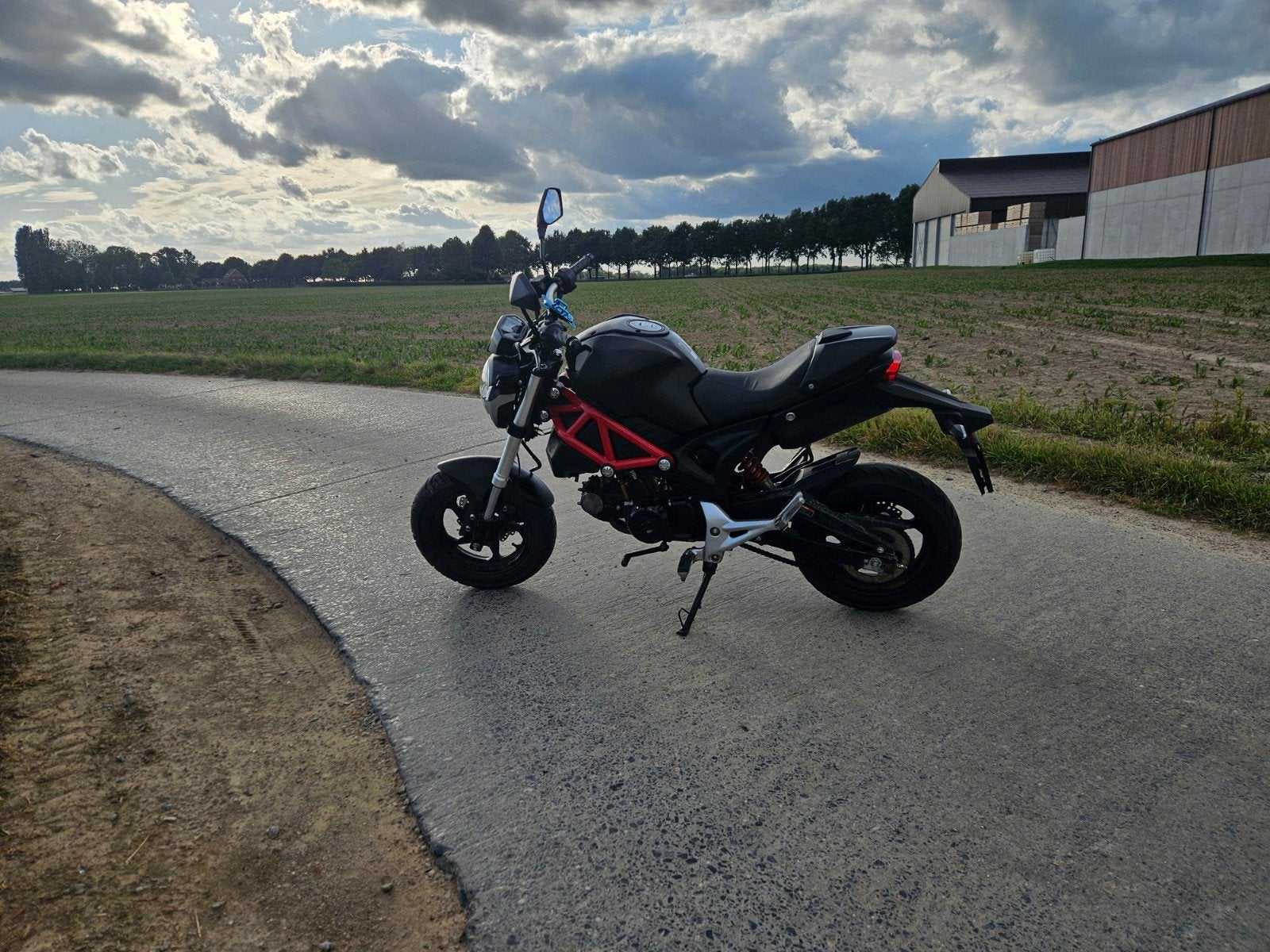 Magpower bombers 50cc - zwart-rood, Fietsen en Brommers, Ophalen