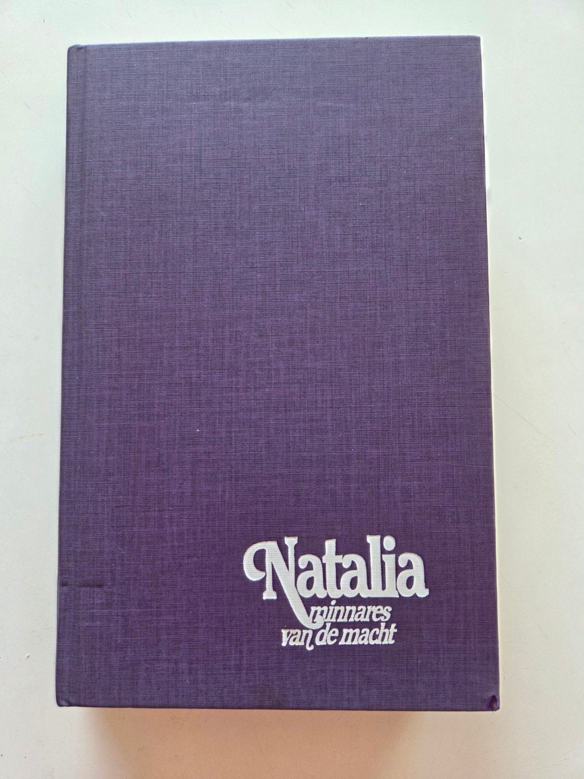 Natalia, minnares van de macht, Ophalen of Verzenden, Zo goed als nieuw