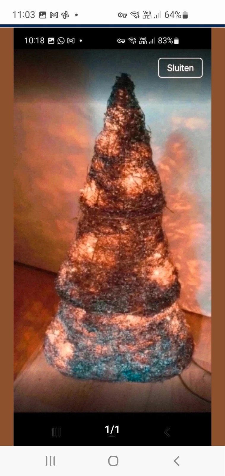 joli grand sapin de Noël avec des lumières, Enlèvement ou Envoi