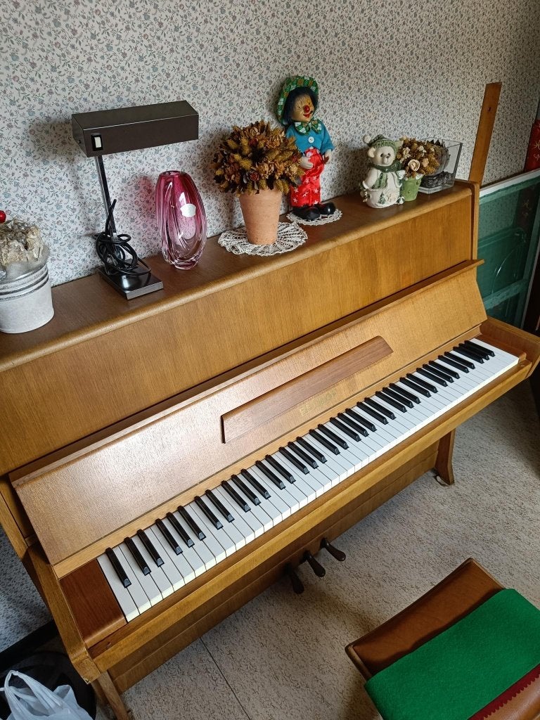 Piano PETROF, Musique & Instruments, Enlèvement, Utilisé, Brun, Piano