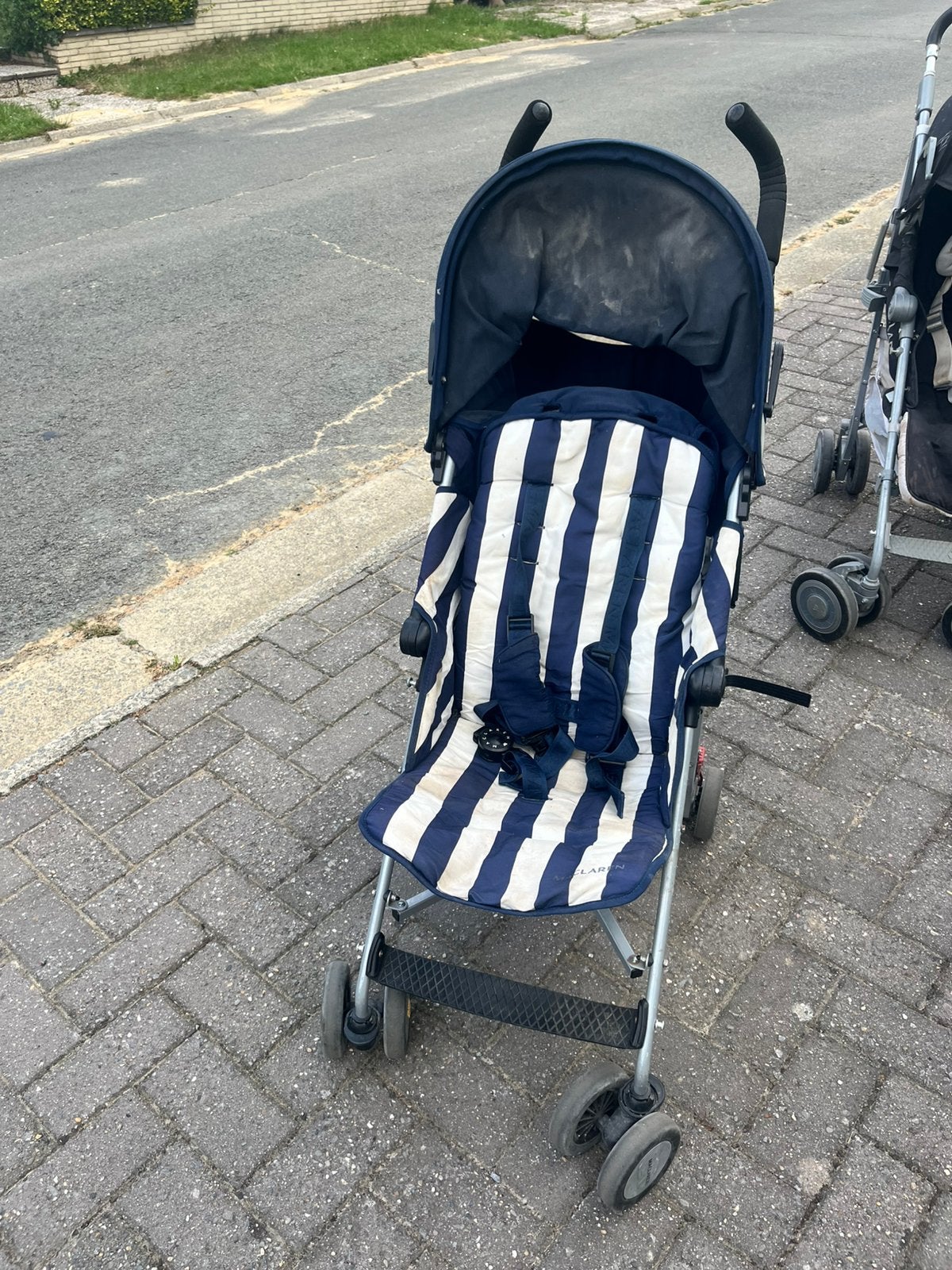 Mac Laren kinderwagen met regenfolie, Ophalen, Zo goed als nieuw