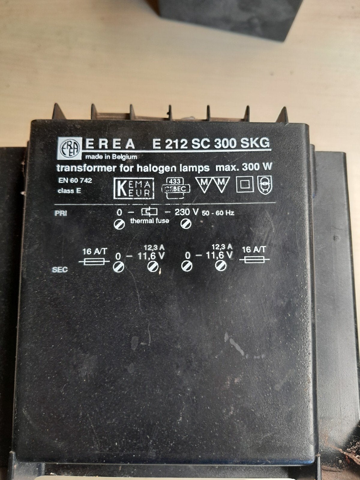 Transfo 230v -12v, Doe-het-zelf en Bouw, Ophalen