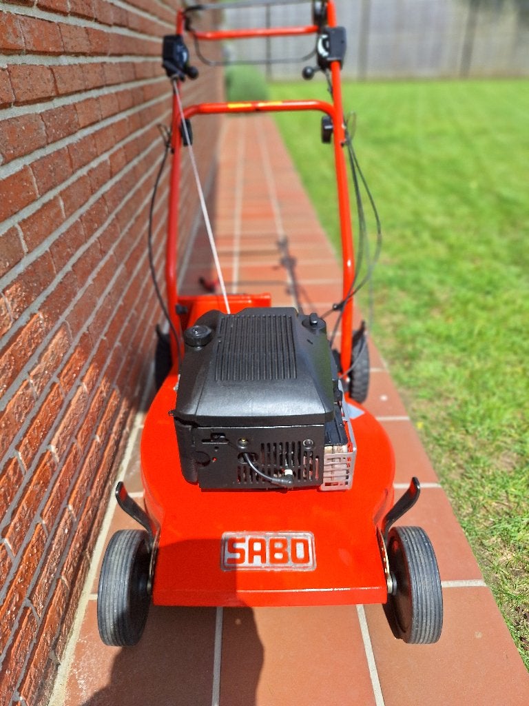 Sabo benzine grasmaaier, Tuin en Terras, Ophalen, Cirkelmaaier, Zo goed als nieuw, 50 cm of meer