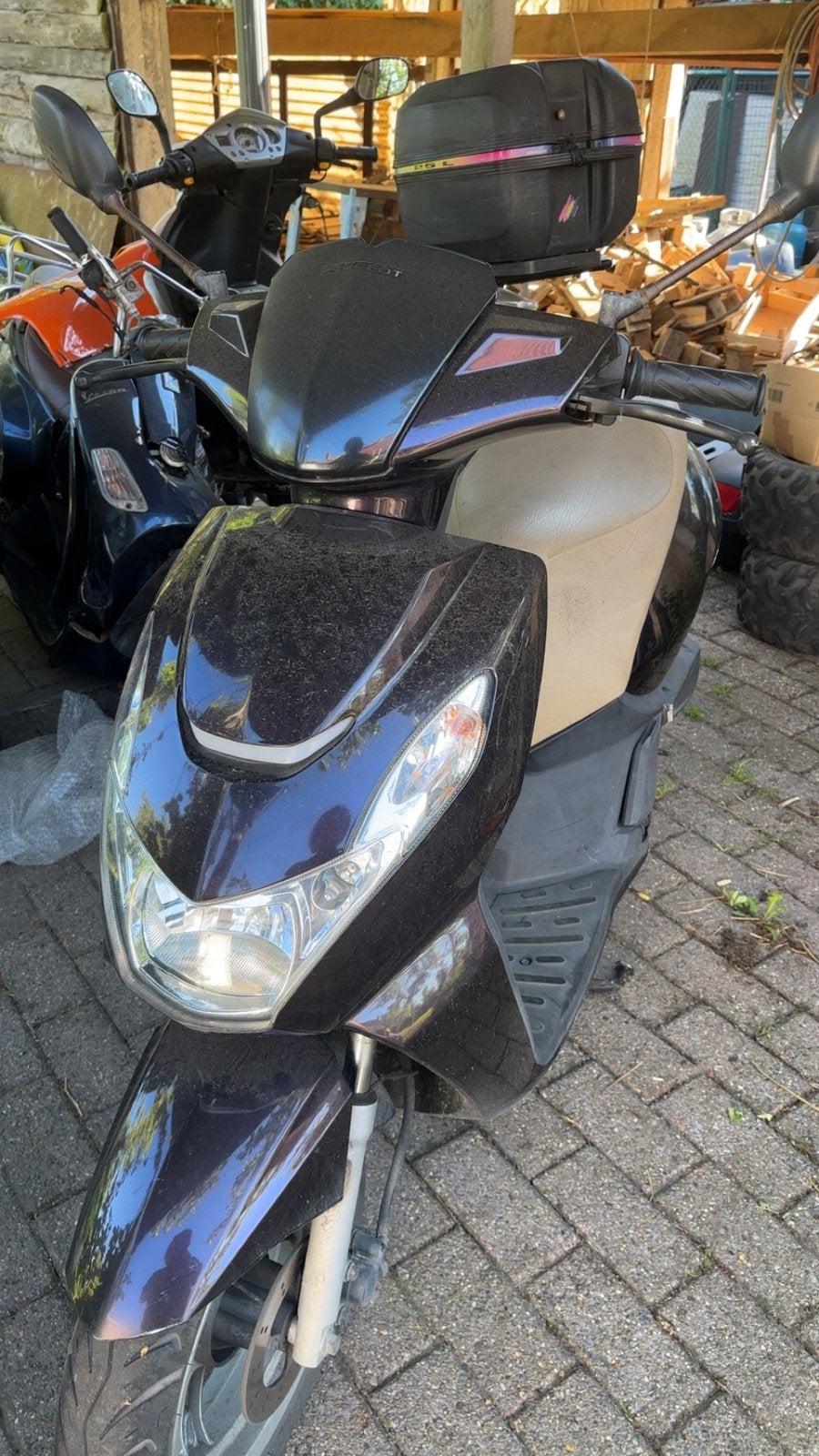 Peugeot kisbee, Ophalen, Zo goed als nieuw