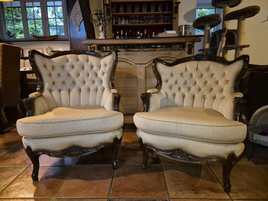 2 klassieke fauteuils in Louis XV/barok stijl, Ophalen
