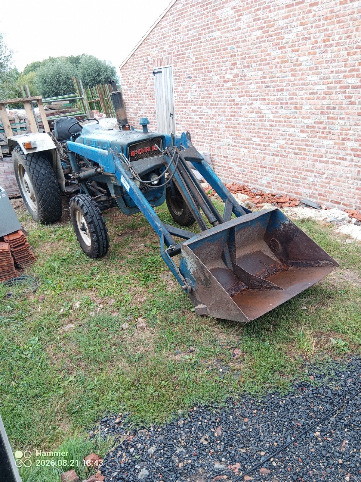 Ford 2000 met voorlader, Articles professionnels, Agriculture | Tracteurs, Enlèvement, Ford