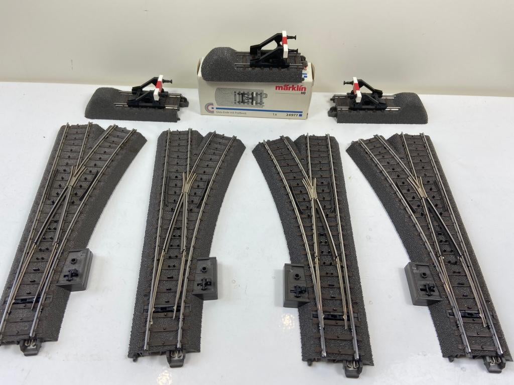 Märklin H0 – 24611/24612/24977 – Aiguillages + Rails butoirs, Hobby & Loisirs créatifs, Enlèvement ou Envoi, Courant alternatif