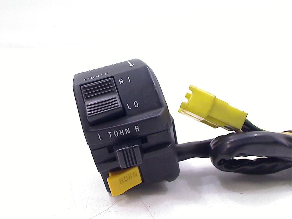 STUURSCHAKELAAR LINKS GSX R 750 1992-1995 (GSXR 750 GR7B), Dhr. S. di Majo, Gebruikt, Info@cama-motorparts.nl, P.J. Troelstraweg 8 8
3144 CX  MAASSLUIS, NL