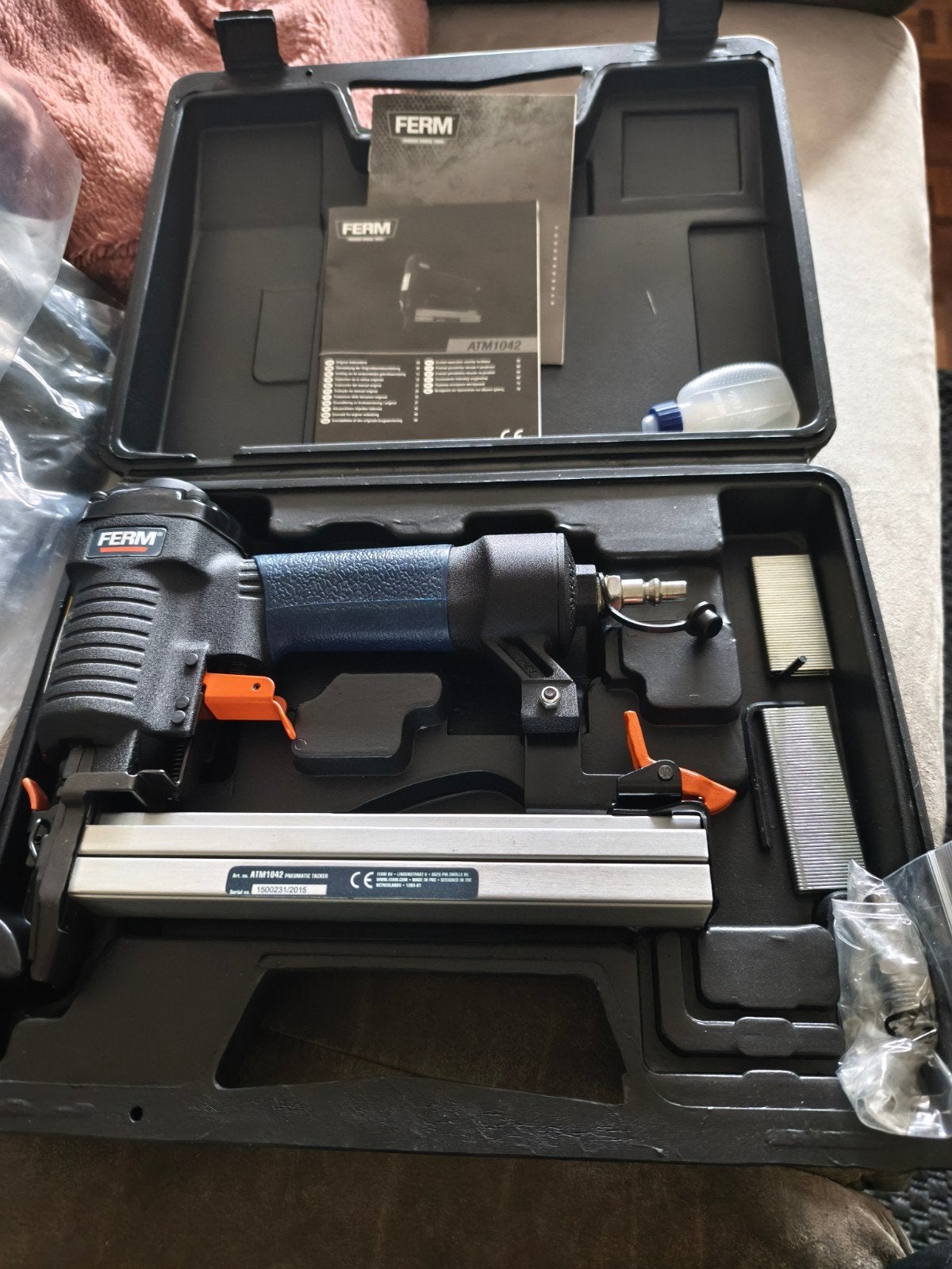 NIEUWE FERM PNEUMATISCHE NIETPISTOOL 12-25MM, Doe-het-zelf en Bouw, Gereedschap | Handgereedschap, Ophalen of Verzenden