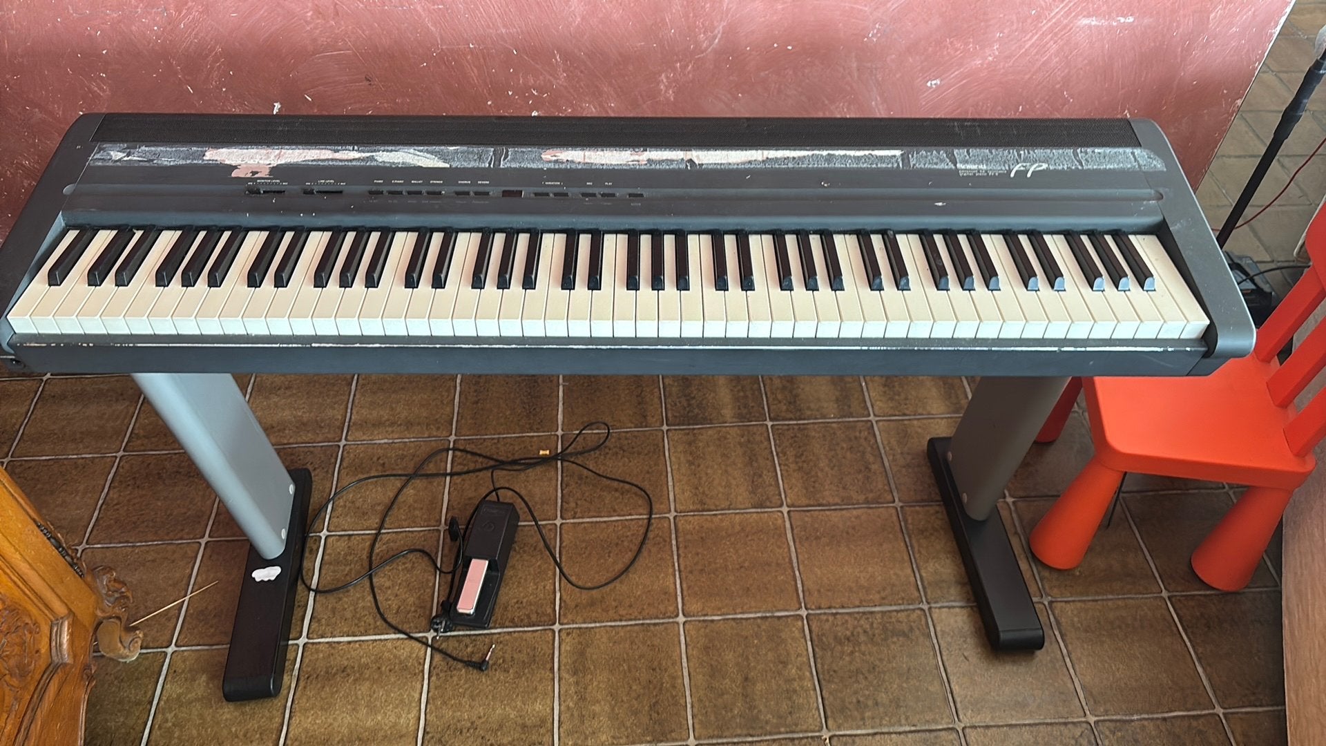 Roland FP-8G met onderstel en pedaal, Musique & Instruments, Enlèvement, Utilisé, Piano