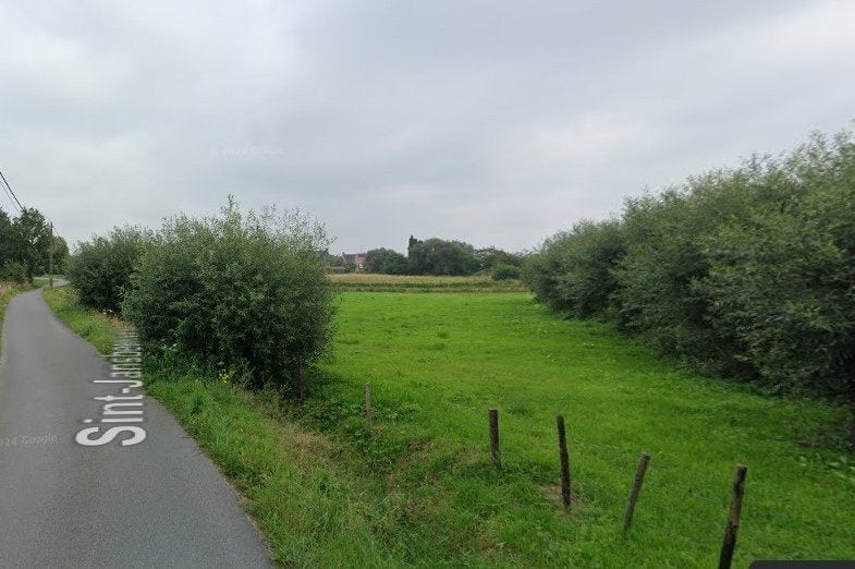 Zomerweide voor pony,paard,,… te gebruiken, Stalling, 1 paard of pony
