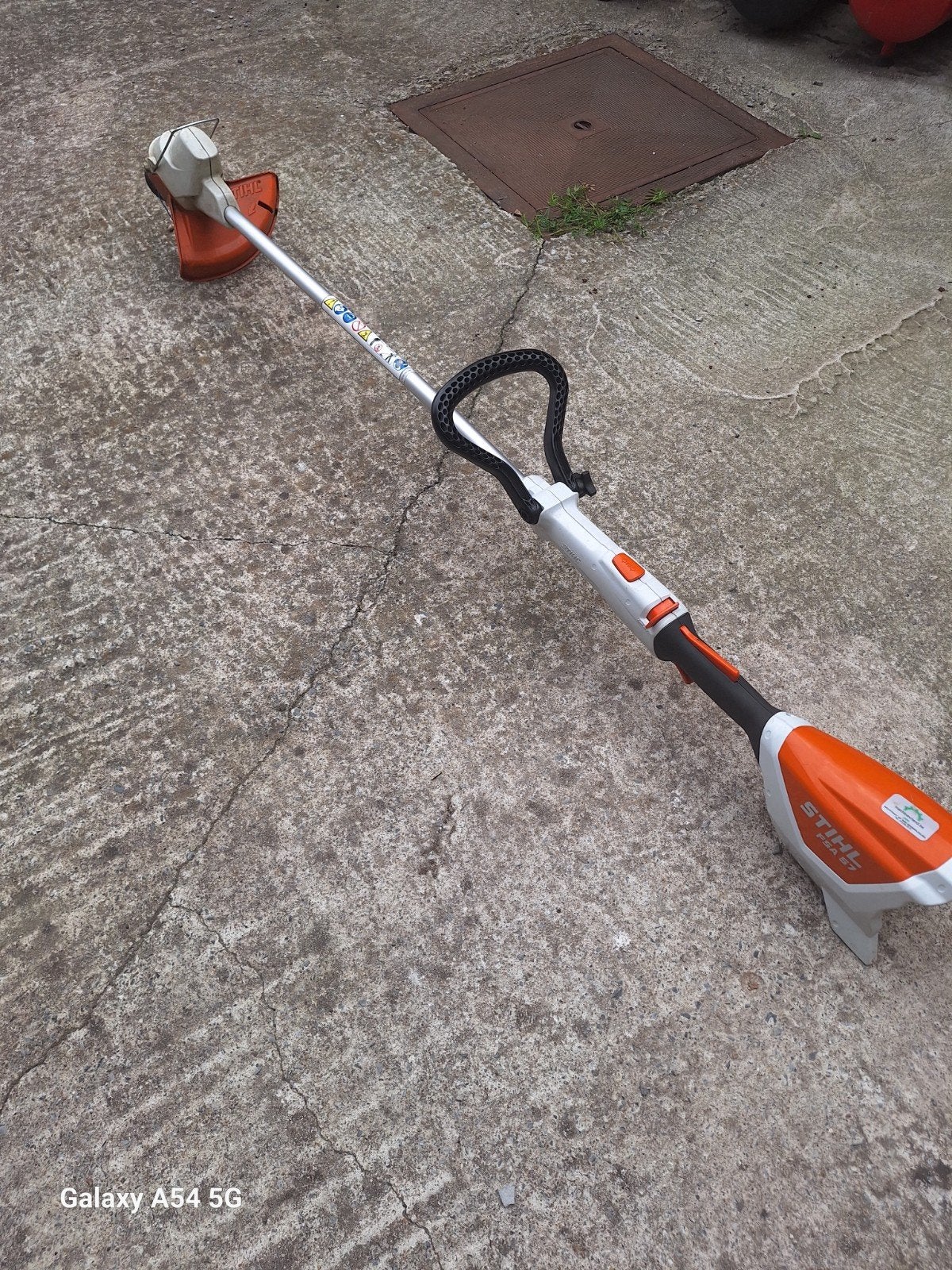 STIHL  Debroussailleuse  à batterie, Enlèvement, Batterie