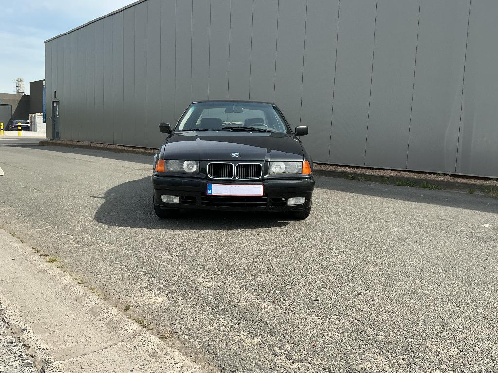 BMW e36 325i, Auto's, BMW, 2500 cc, 4 deurs, Lederen bekleding, Particulier
