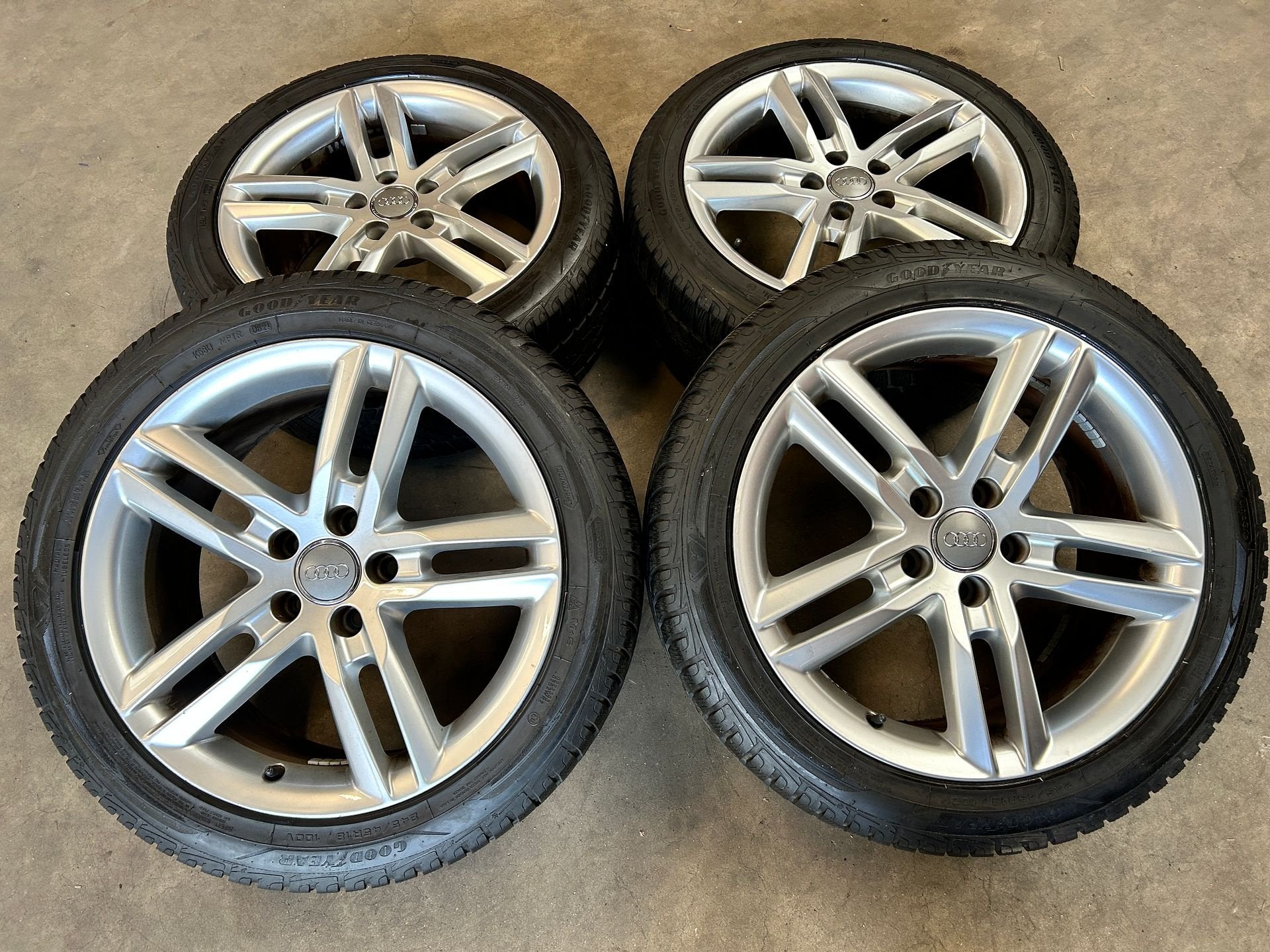 ✅ 18 inch originele velgen + winterbanden Audi A6, Autos : Pièces & Accessoires, Pneus et Jantes, Pneus hiver, Véhicule de tourisme