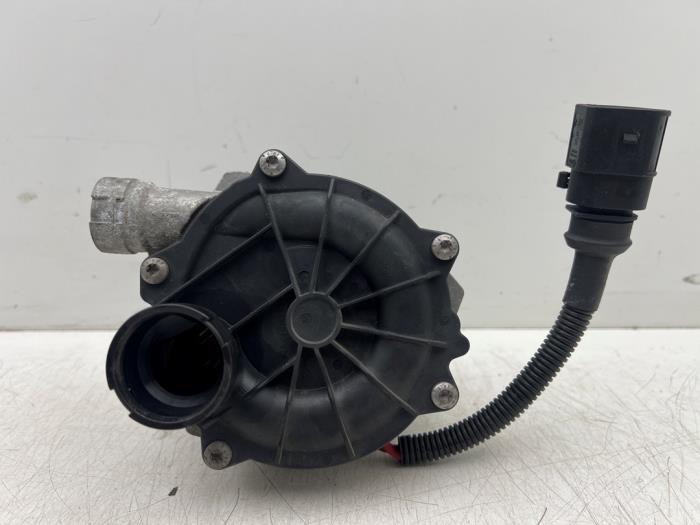 Pompe secondaire d'un Audi S5, -, 3 mois de garantie, Audi, Utilisé
