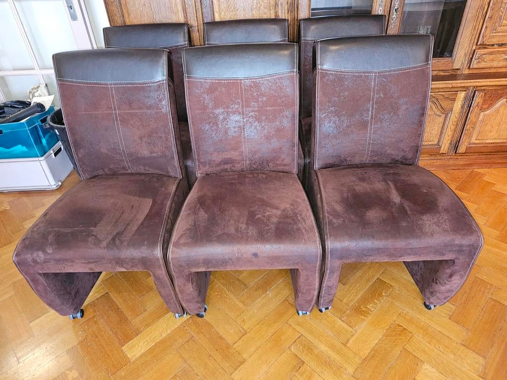 6 Fauteuils sur roulettes, Enlèvement
