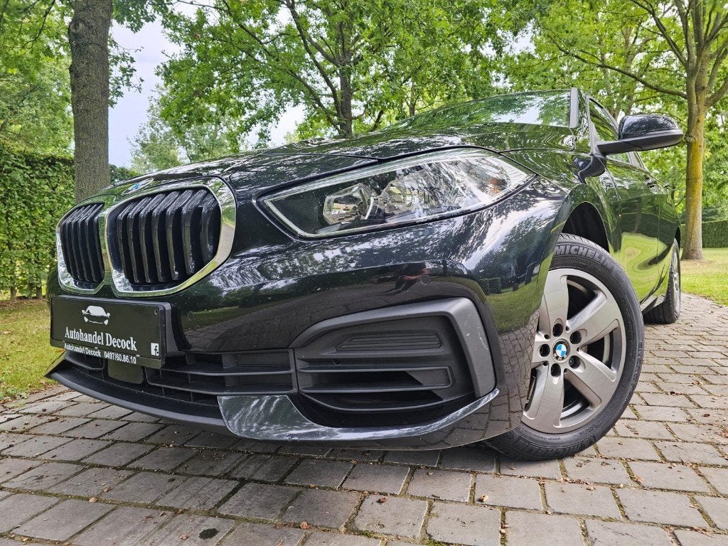 Bmw 1serie 118ia | LANE ASSIST | BTW | AUTOMAAT, Automaat, Dealer onderhouden, Navigatiesysteem, Zwart
