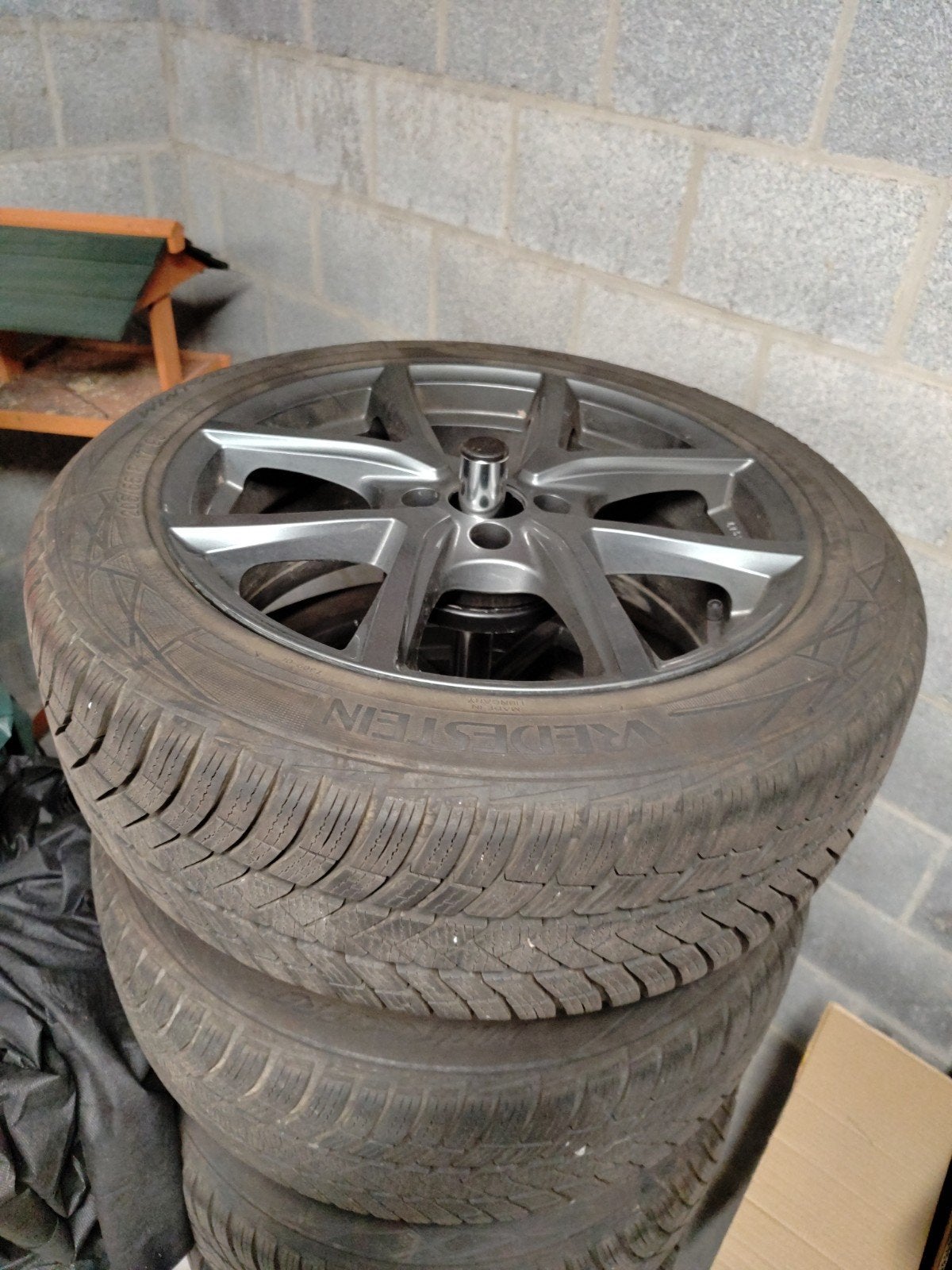 Pneus Hiver Vredestein 205/55 R17 sur jantes alu, Enlèvement, Comme neuf